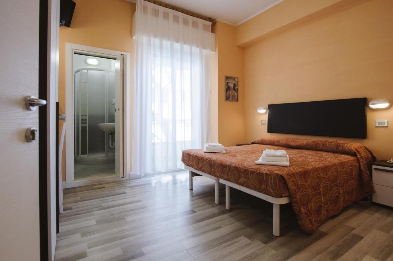 Hotel Milena Rimini Kültér fotó